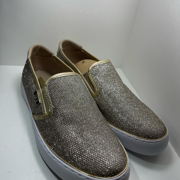 BNIB GBy Guess Los Angeles Gold Golly size 9 - Picture 8 of 9